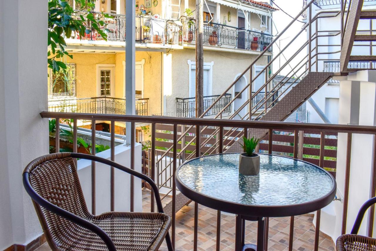 La Maison Plakes 3 Bdr Apt Skiathos Exterior foto